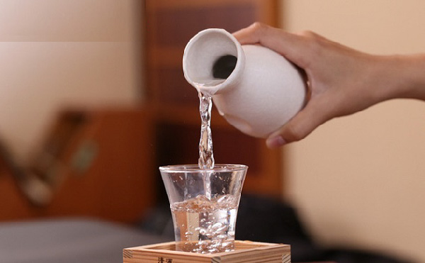 rượu đông trùng hạ thảo, đông trùng hạ thảo tươi, đông trùng hạ thảo ngâm rượu, rượu đông trùng hạ thảo có tác dụng gì, đông trùng hạ thảo khô ngâm rượu, đông trùng hạ thảo rượu